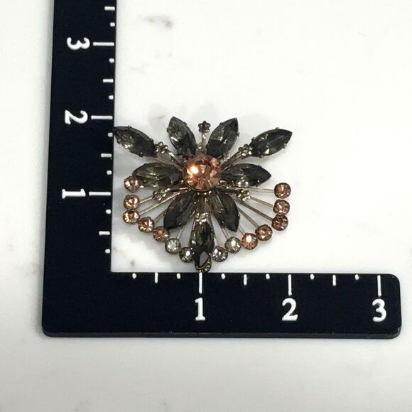 Vintage Rhinestone Brooch Earrings Set Clip On Gold Tone Green Smokey Floral Fan - Picture 4 of 10